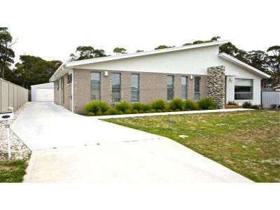 4
 
 
 
  
 
 
 2
 
 
 
  
 
 
 2
 
 
 
 
 
 
 
 73 Haven Drive, SHEARWATER TAS 7307, Shearwater - Thumbnail 2