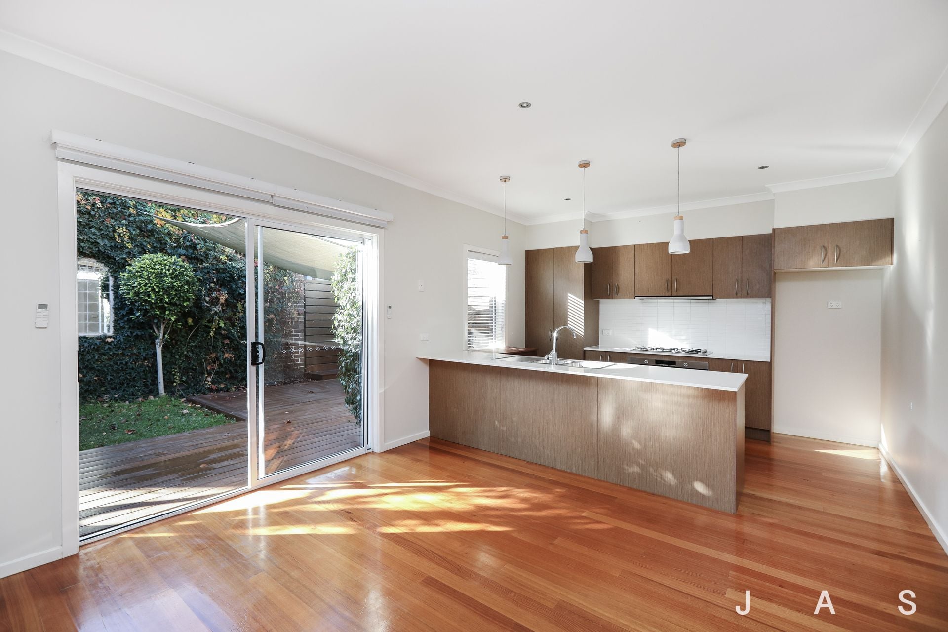 2/142 Woods Street Newport VIC, Newport - Thumbnail 5