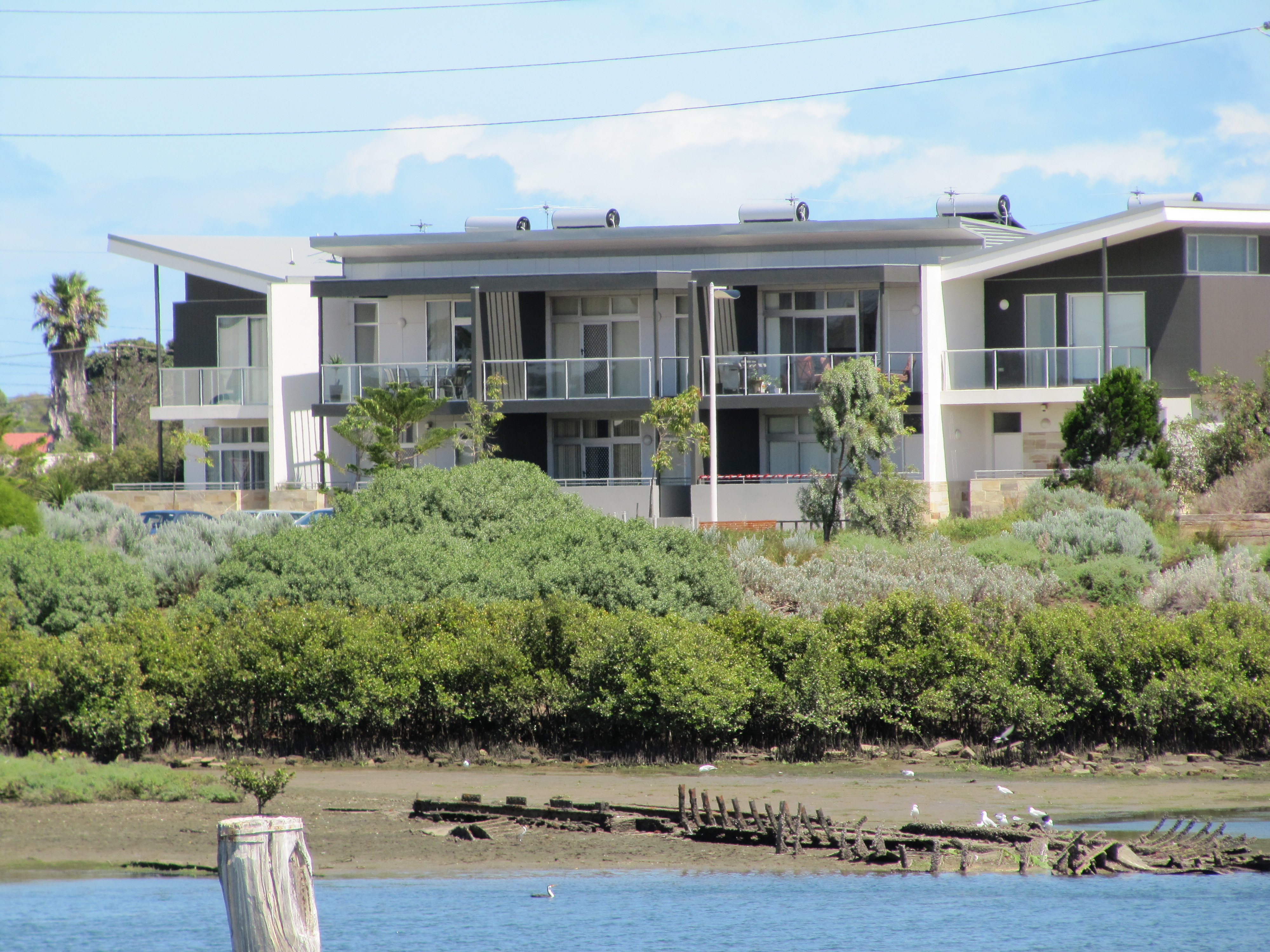 6 Yao Cove  New Port 5015