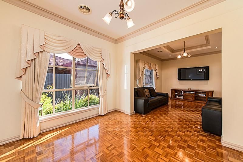 76 Kingston Drive, Dingley Village - Thumbnail 4