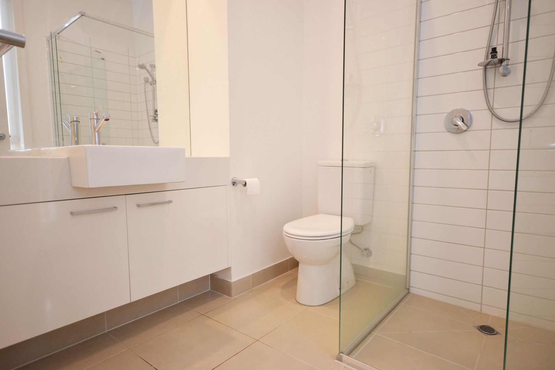 CONTEMPORARY DELIGHT IN COBURG HILL