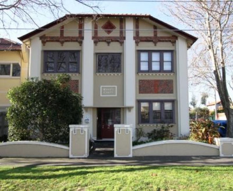 2/2 Hood Street, Elwood
