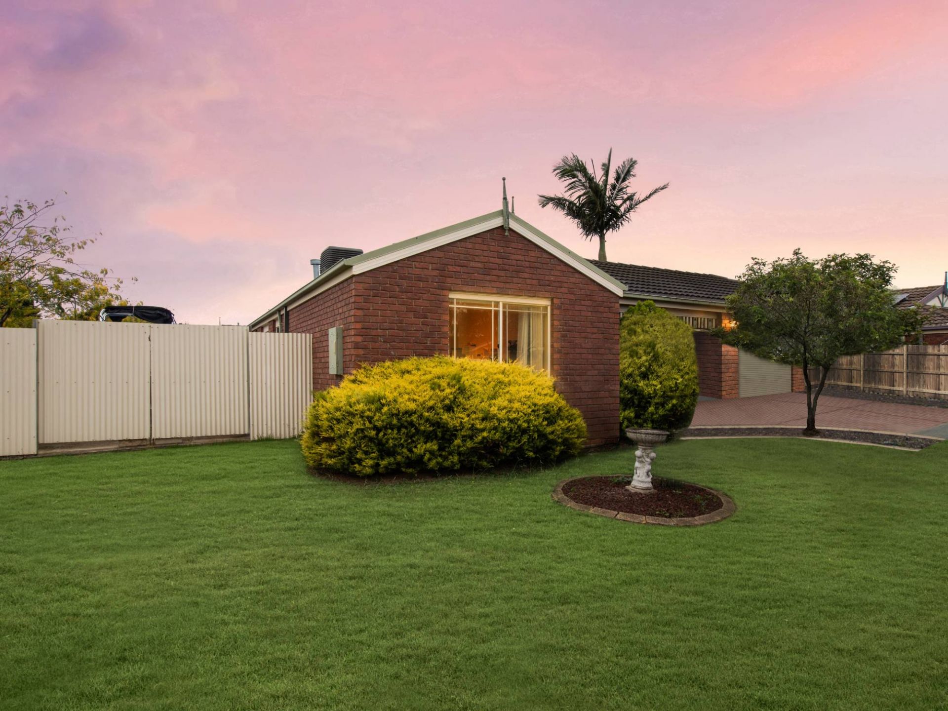 20 Saintly Grove, Berwick VIC