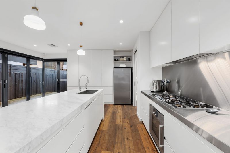 1/33 Masters Street, Caulfield - Thumbnail 4