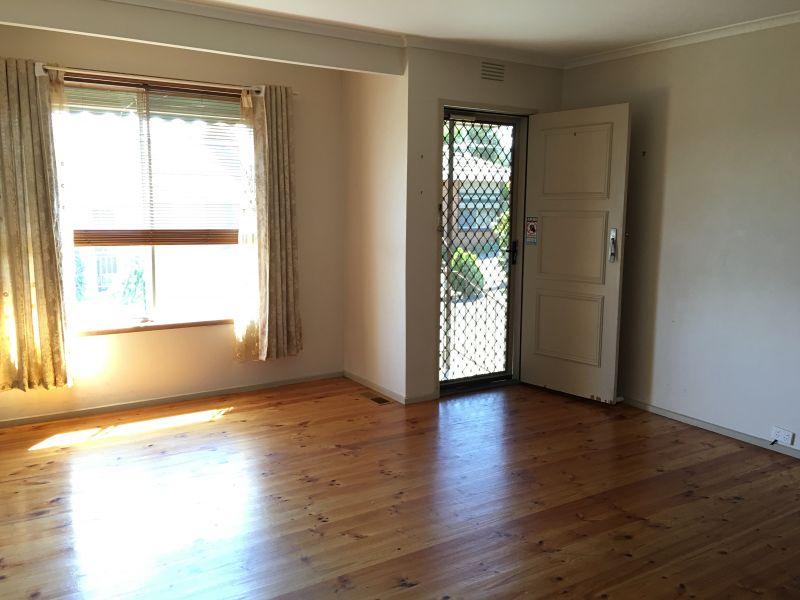 2/41 Hickford Street, Reservoir