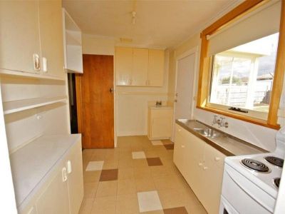 3
 
 
 
  
 
 
 1
 
 
 
  
 
 
 2
 
 
 
 
 
 
 
 9 Raymond Avenue, DEVONPORT TAS 7310, Devonport - Thumbnail 4