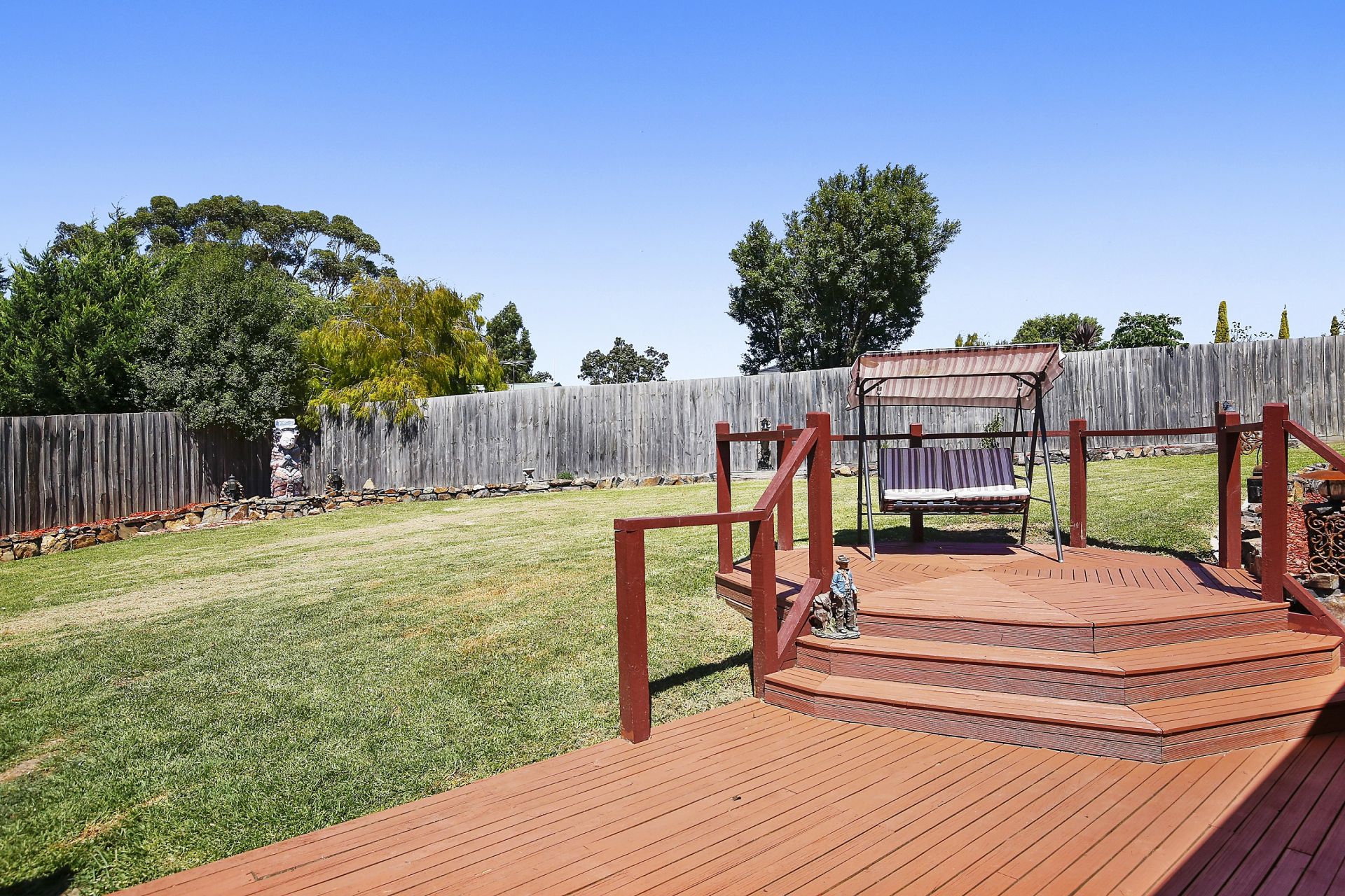 4 Pinot Place, YARRA GLEN Noble Knight