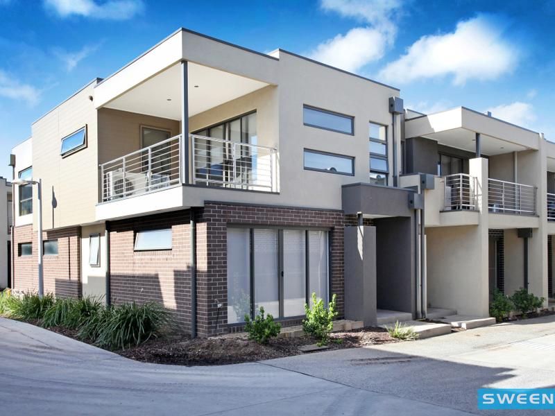 22/8 The Crossing, Caroline Springs - Thumbnail 3