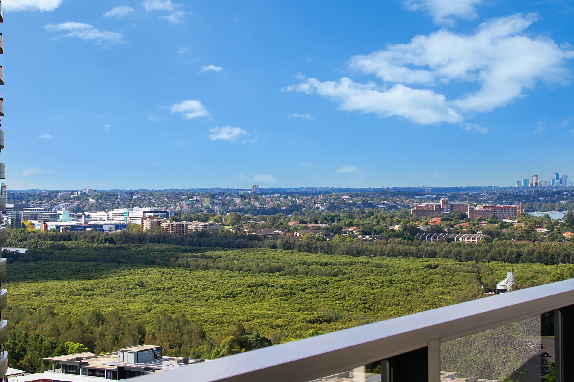 21706/2B Figtree Drive, Sydney Olympic Park Morton