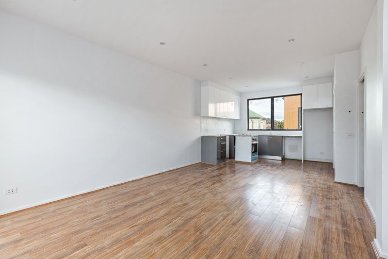 2/92 Cowper Street, Footscray - Thumbnail 7