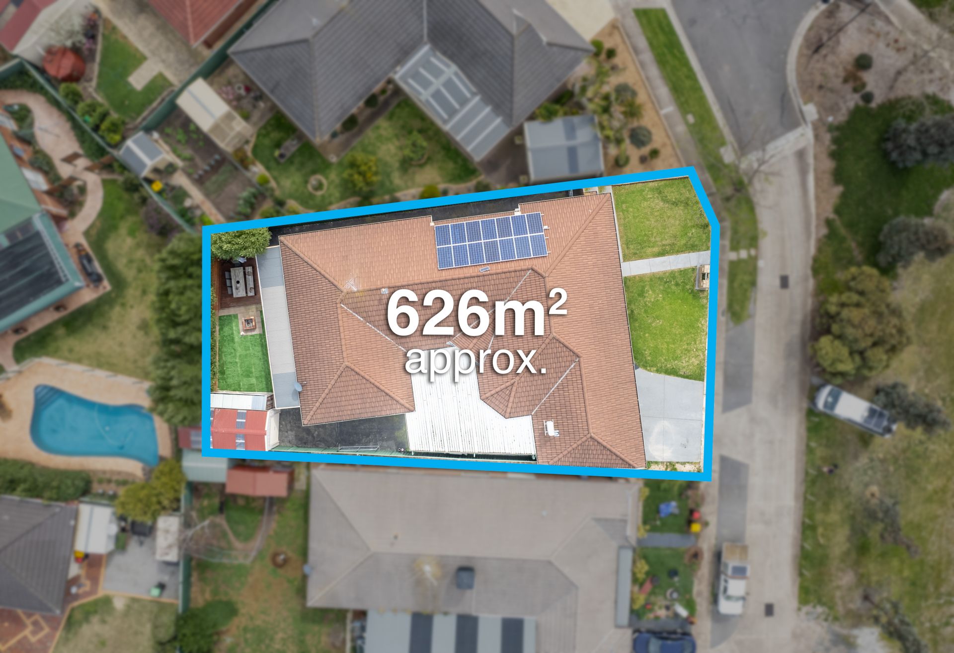 28 Wood Grove, Burnside - Thumbnail 3