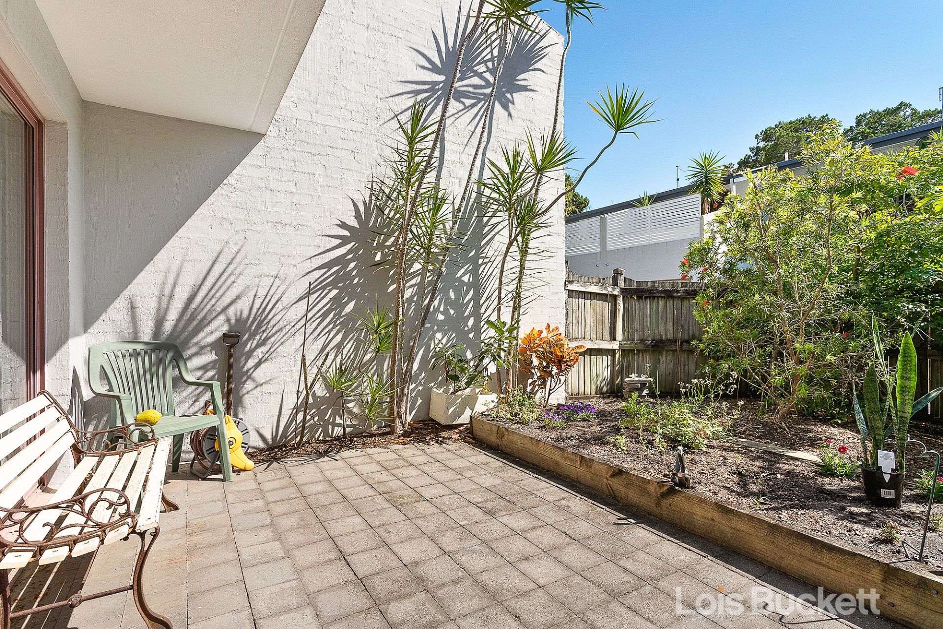 2/4244 Armstrong Street, Suffolk Park Lois Buckett Real Estate