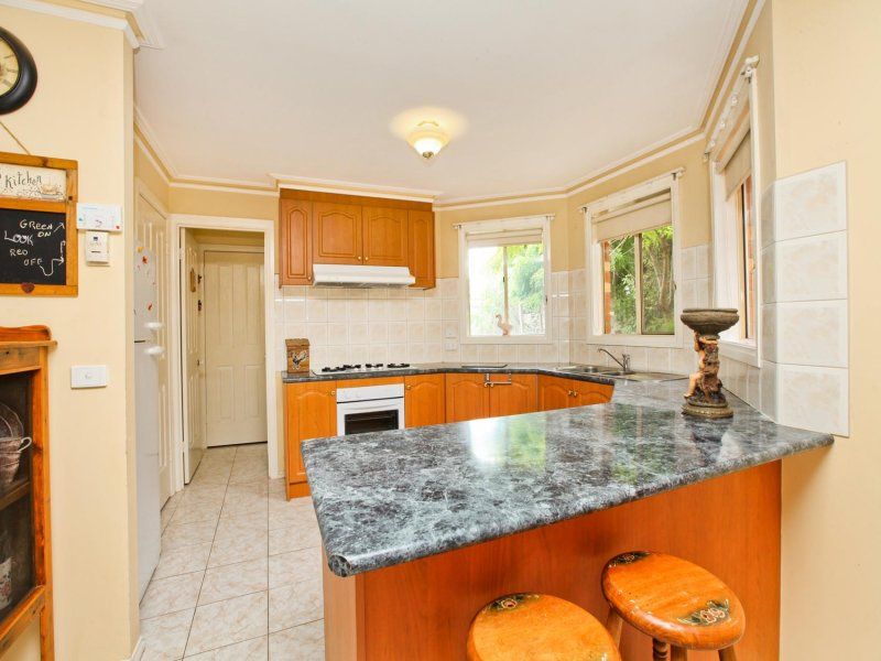 3 Millstream Way, Caroline Springs - Thumbnail 4