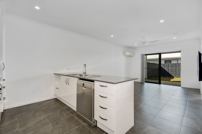 9 Samuel Walker Street Bells Creek QLD, Bells Creek - Thumbnail 3