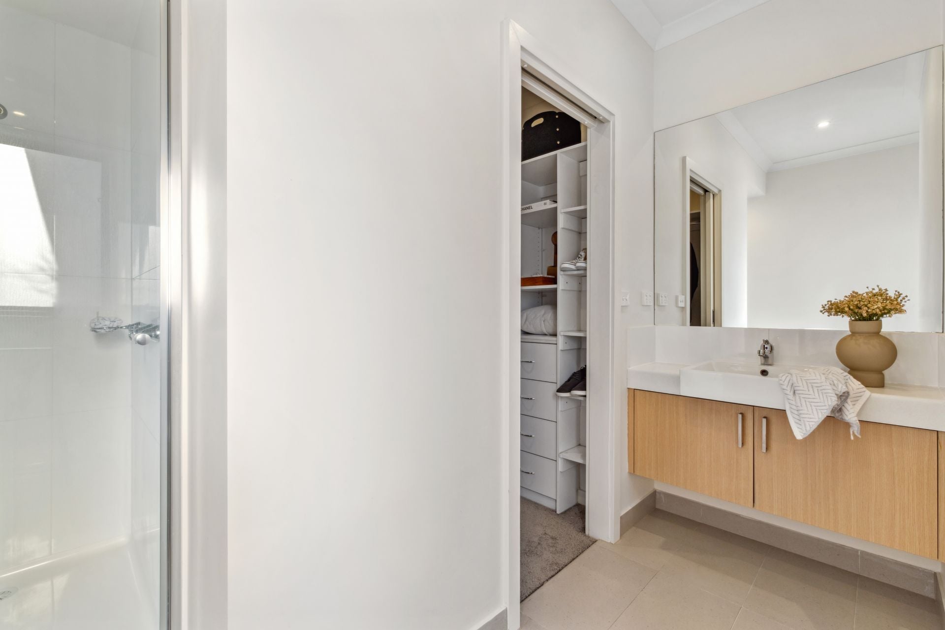Stylish, Spacious Contemporary Living