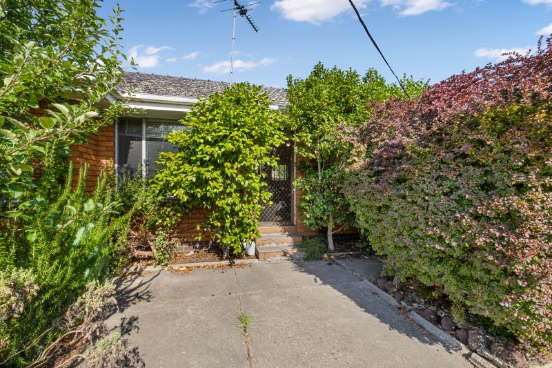 3/13 Crookston Road, Reservoir