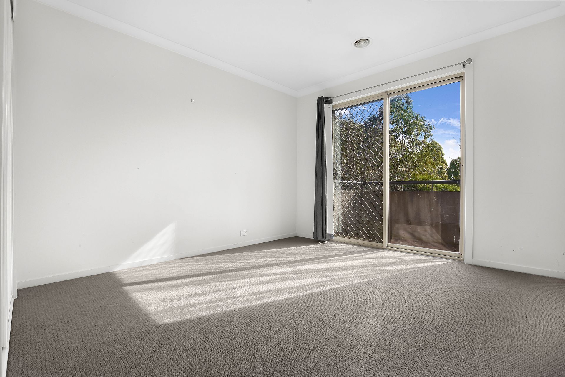 Spacious Townhouse