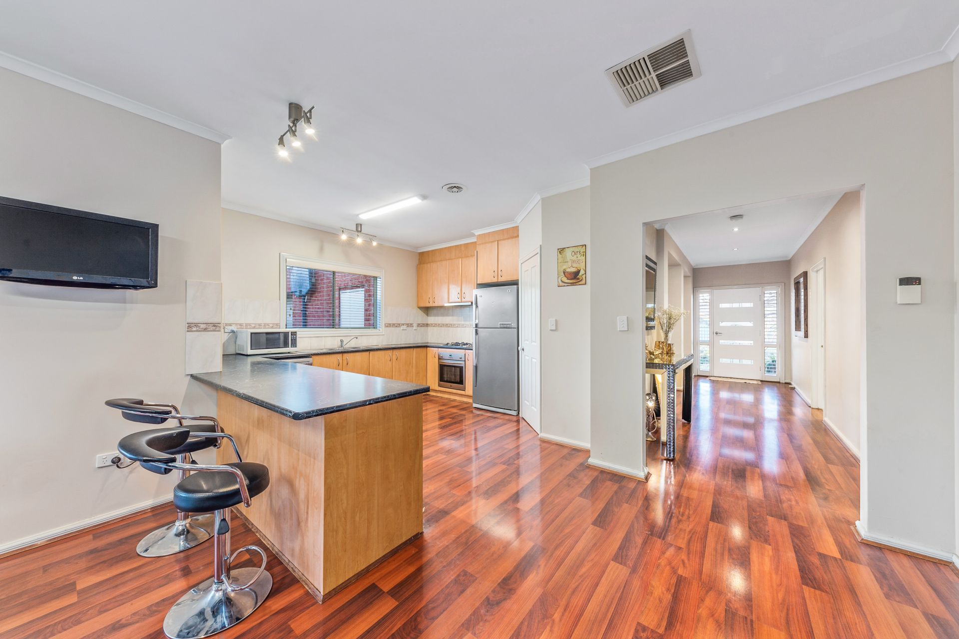 7 Girraween Place, Caroline Springs - Thumbnail 7