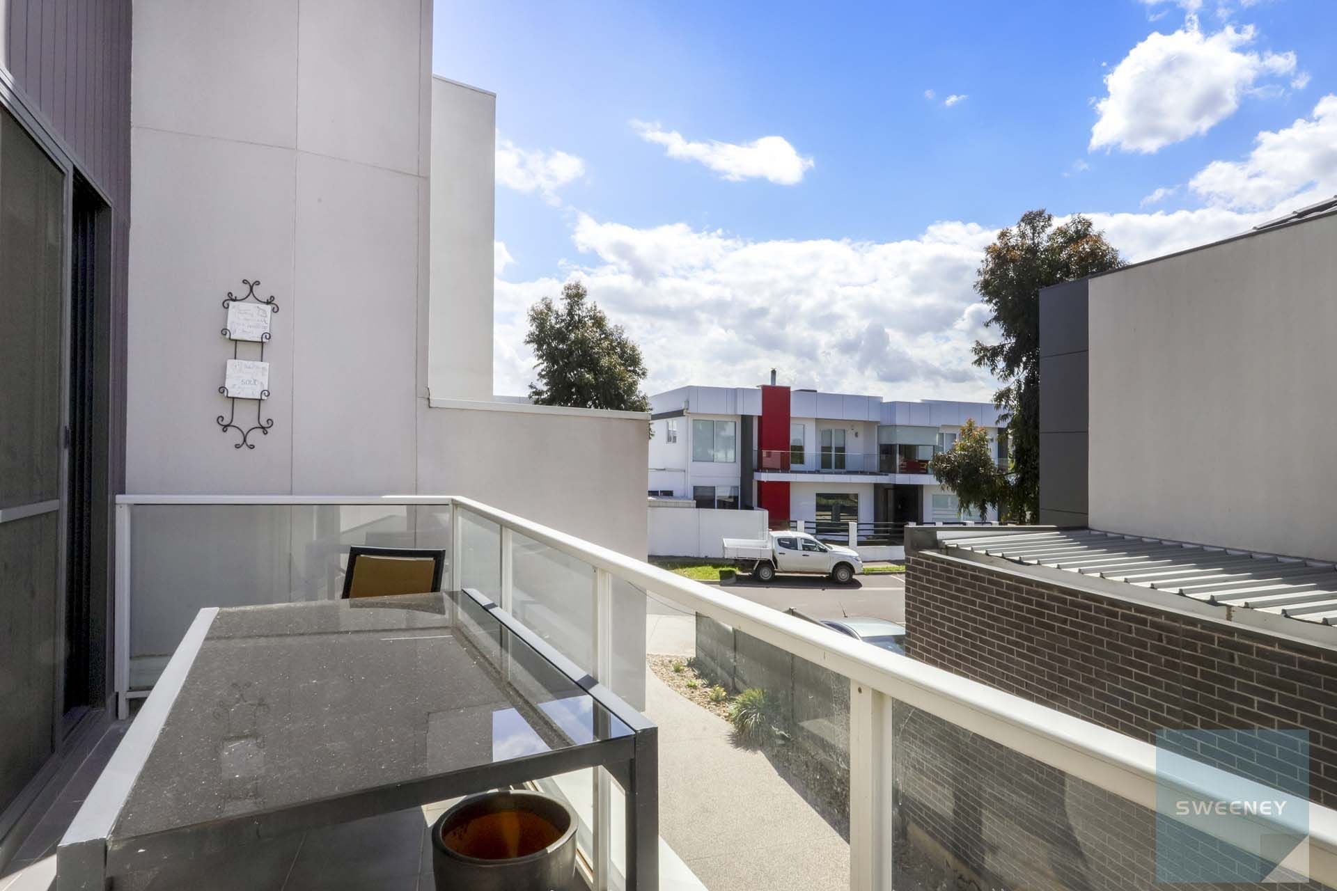 3/25 Boathouse Drive, Caroline Springs - Thumbnail 8