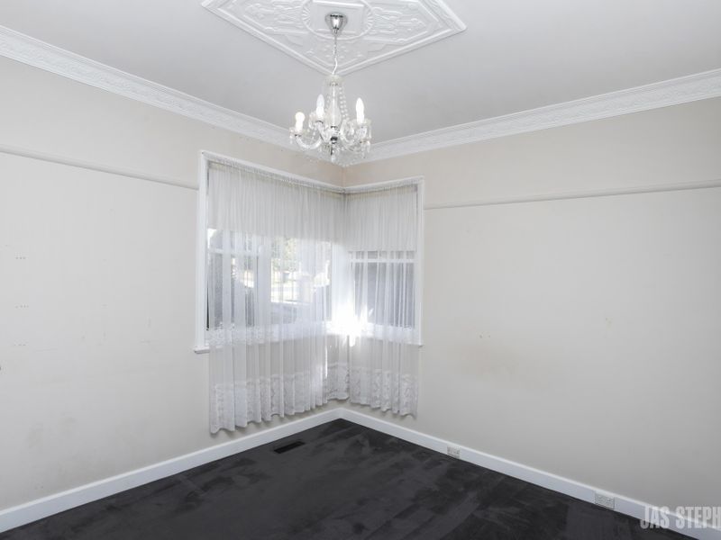 66 Deakin Street ESSENDON VIC, Essendon - Thumbnail 7