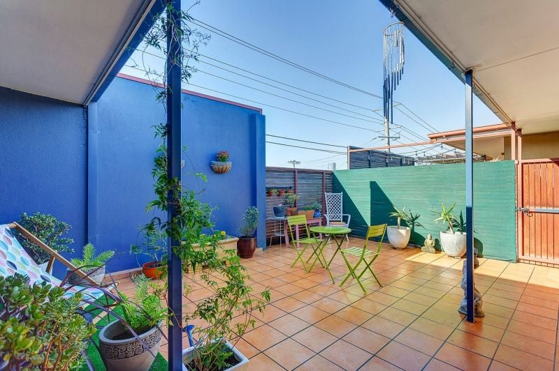 2/305 Rossmoyne Street, Thornbury