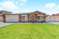 41 Abbington Crescent, Caroline Springs VIC