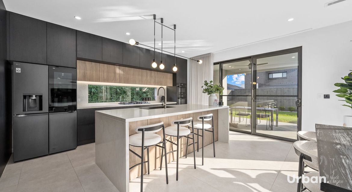 Gledswood Hills 19 Ashwell Way