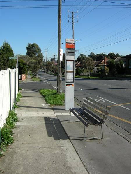 Brilliantly Located And Comes With A Gardener!