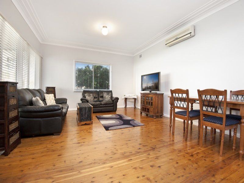 25 Murrami Avenue, CARINGBAH, Caringbah - Thumbnail 3
