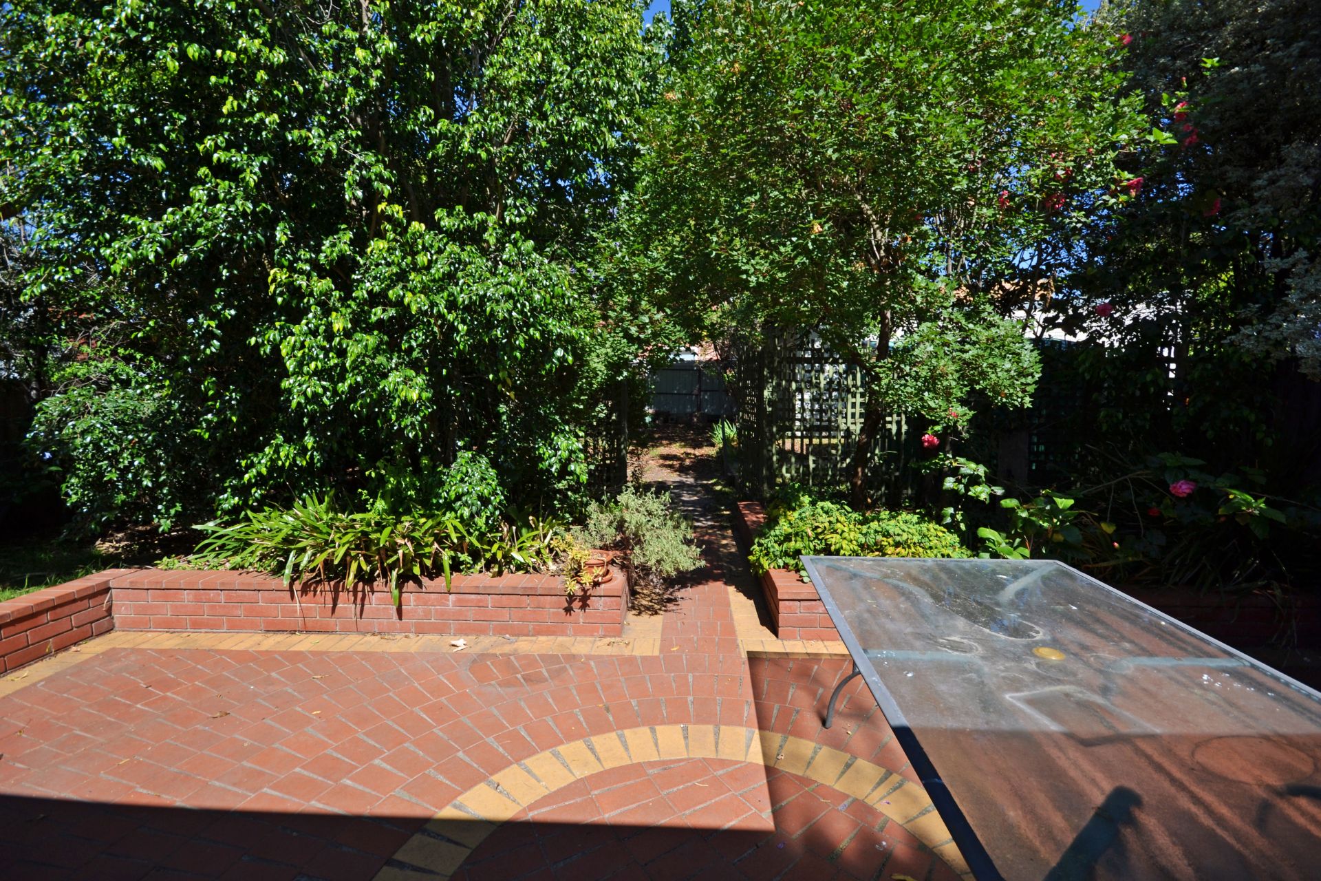 CHARMING TWO BEDROOM!