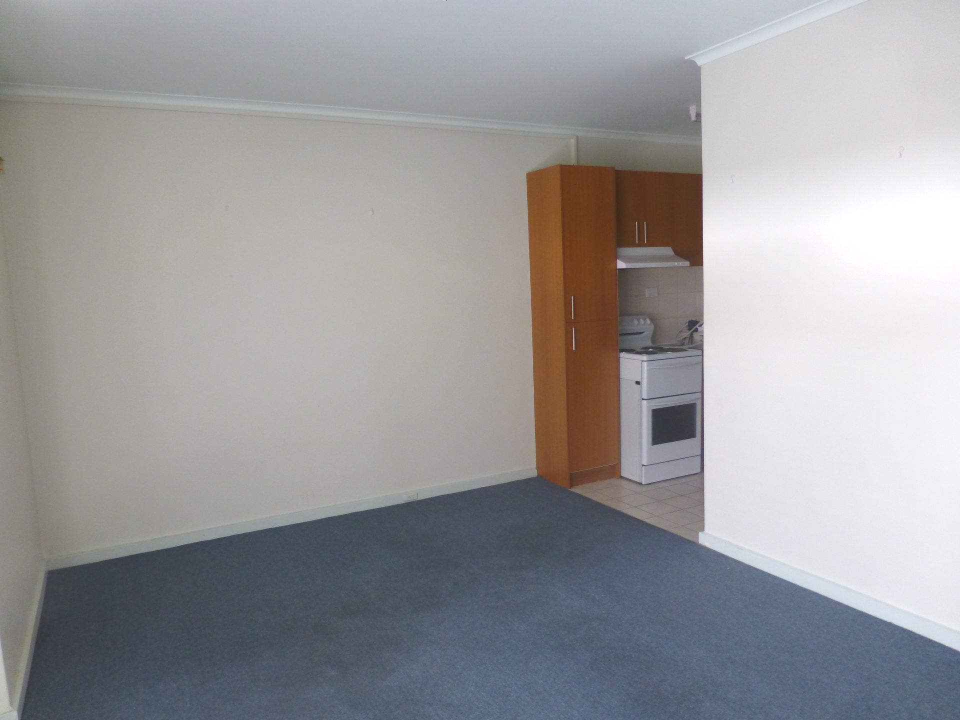 Walking Distance to High Street