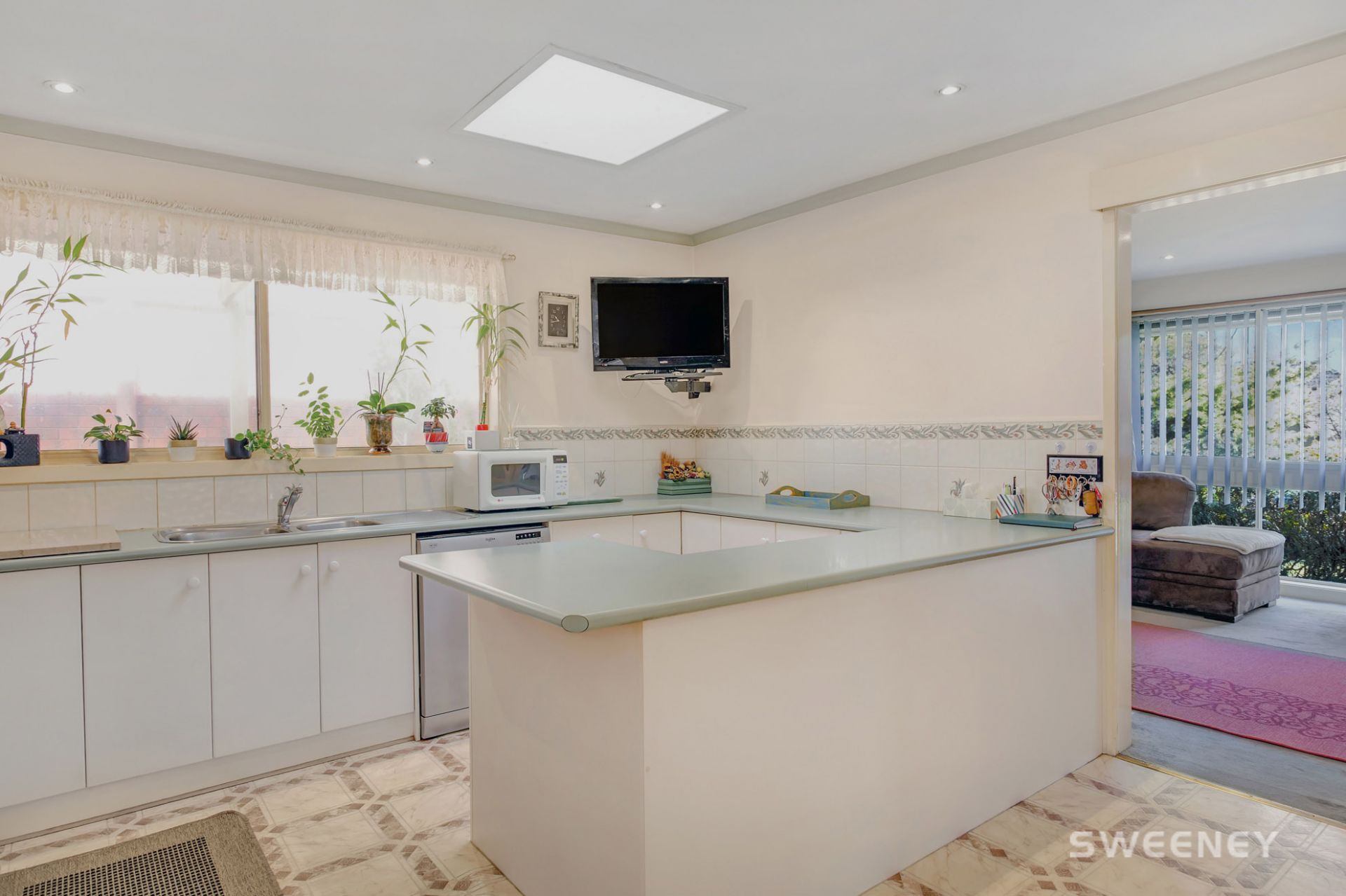 5 Carole Court, Seabrook - Thumbnail 3