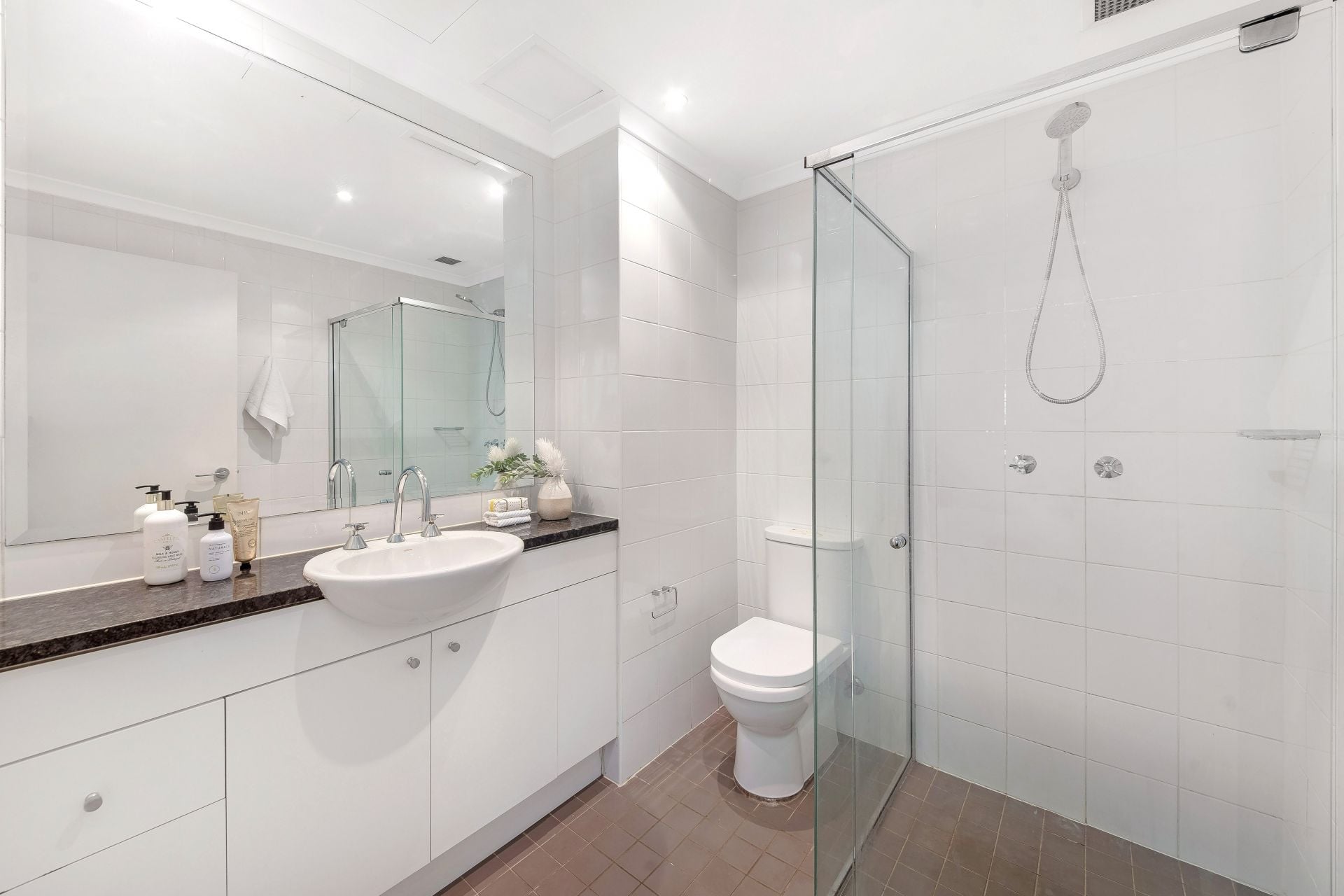 223/221 Sydney Park Road, Erskineville, Erskineville - Image 1