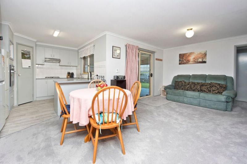 23 McLeod Drive, Bacchus Marsh - Thumbnail 4