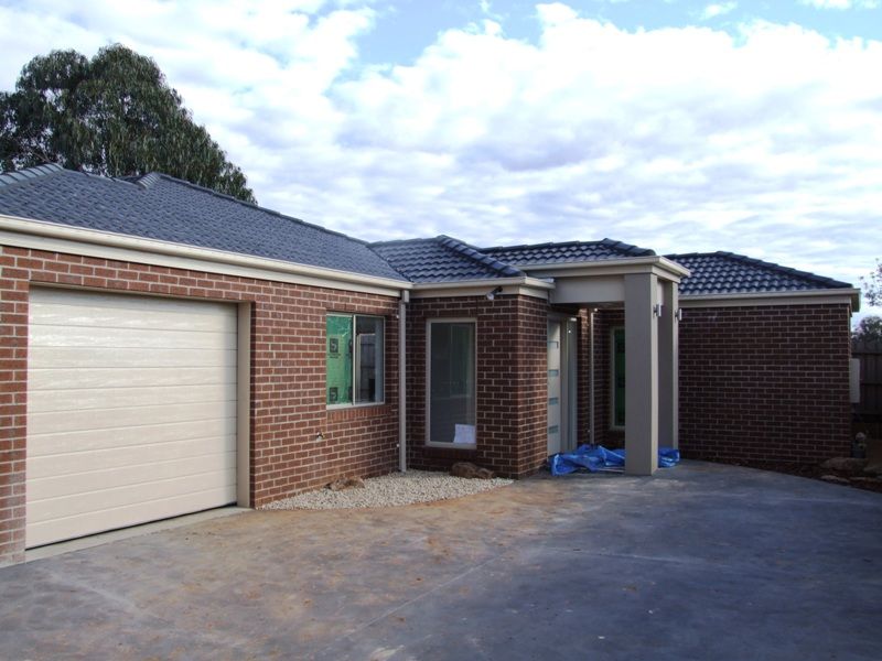 2/84 Underbank Blvd, Bacchus Marsh - Thumbnail 2