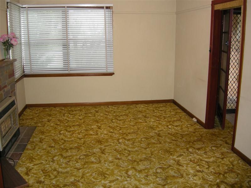 Brilliantly Located And Comes With A Gardener!