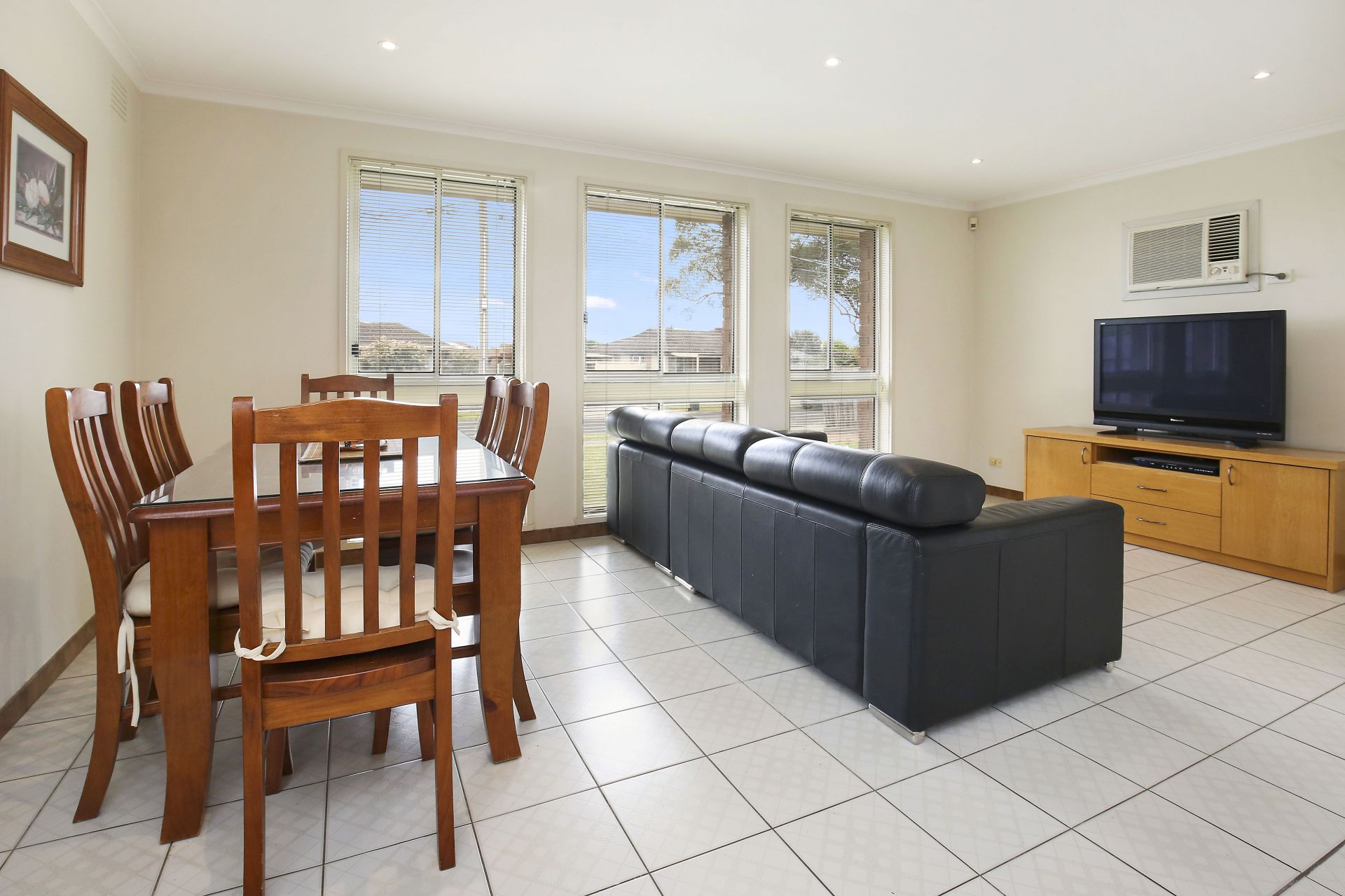 Real Estate For Sale 3 Cumberland Crescent Thomastown , VIC