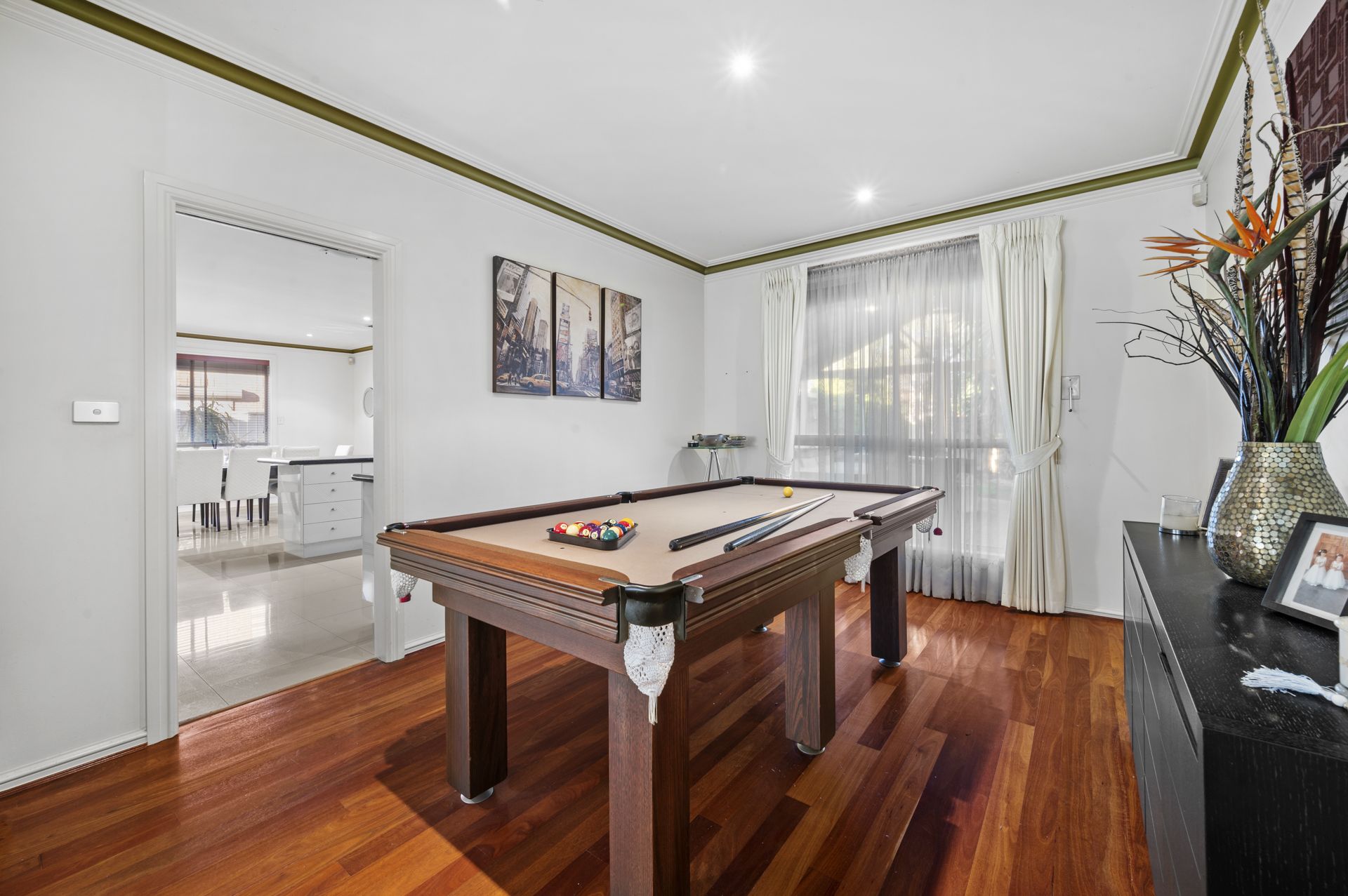 LALOR'S FINEST - 5 BEDROOMS
