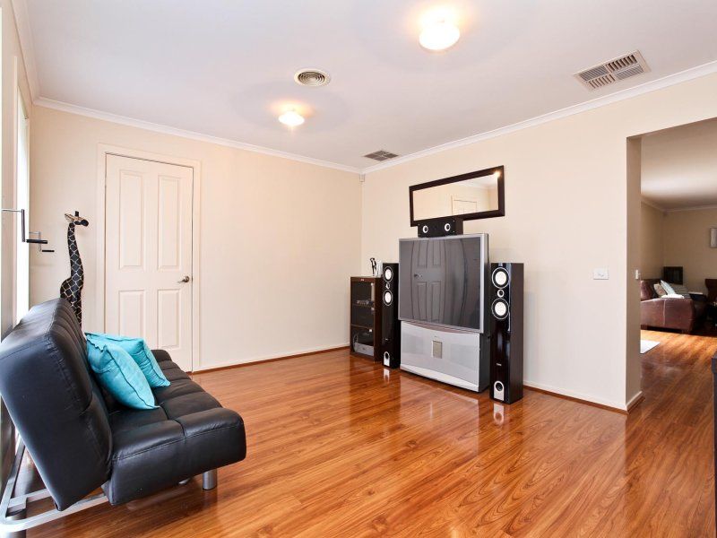 10 Niewand Avenue, Burnside - Thumbnail 6