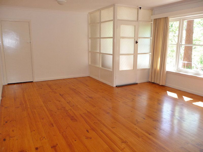 42 Carrington Street, Deakin - Thumbnail 5