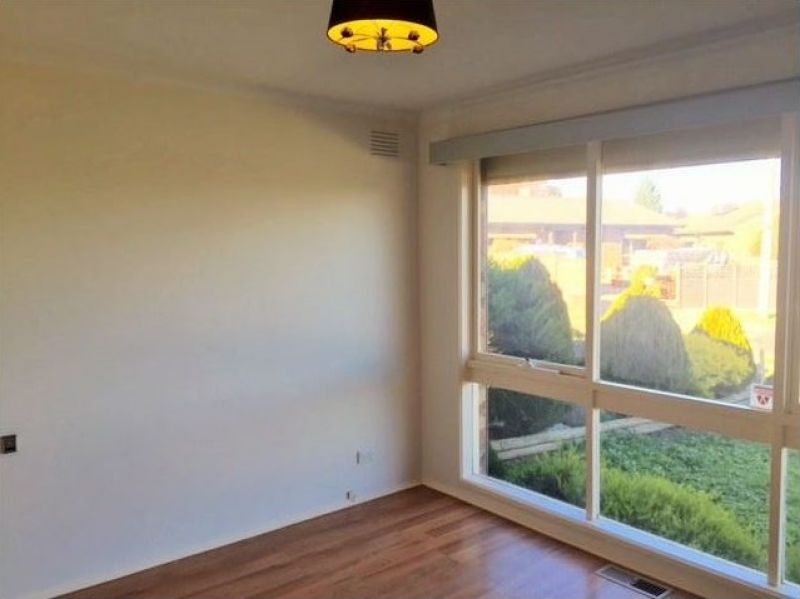 4 Glenloth Court, Epping