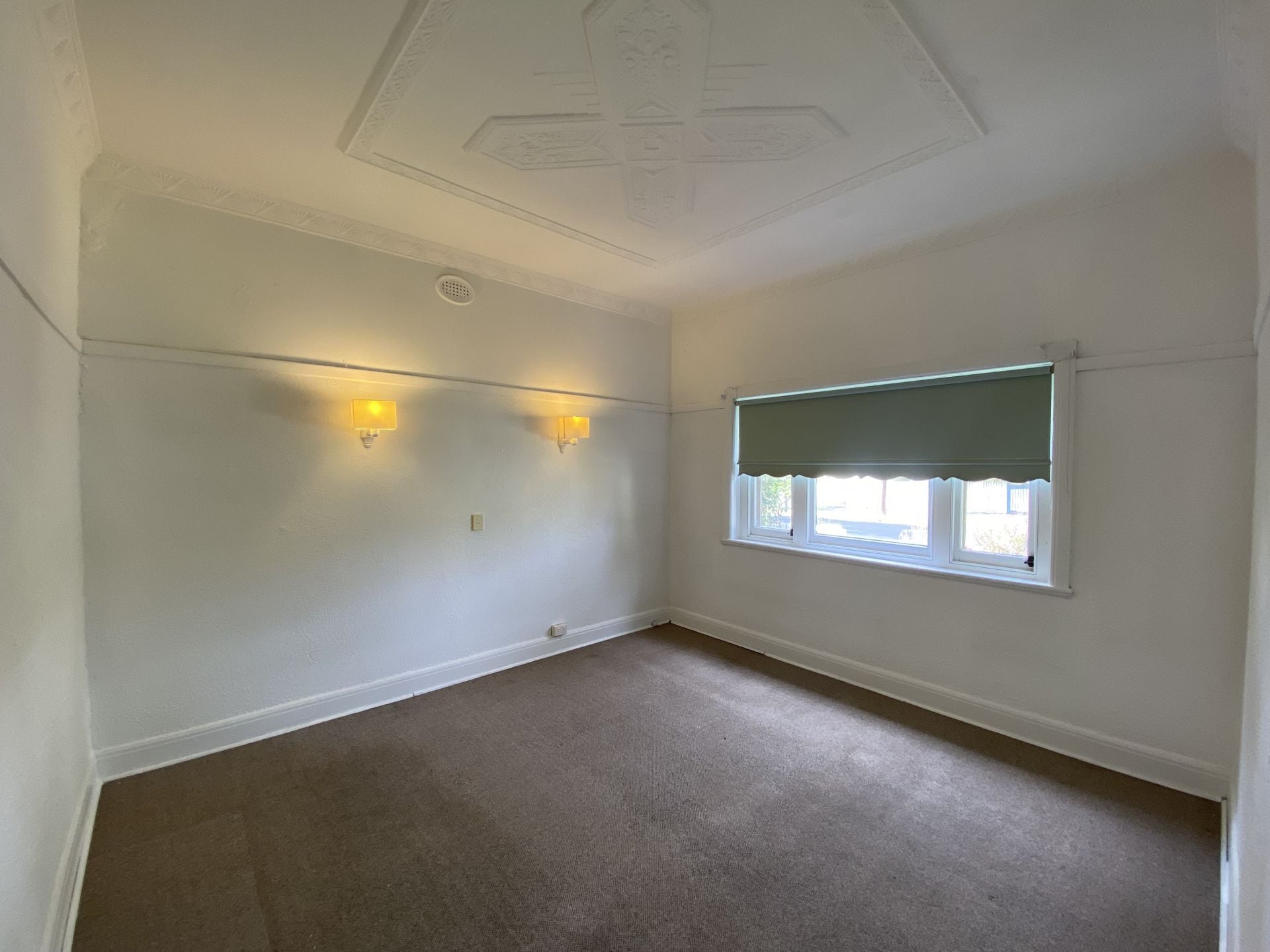 Large Family Home in Quiet Location & Close to Trams!