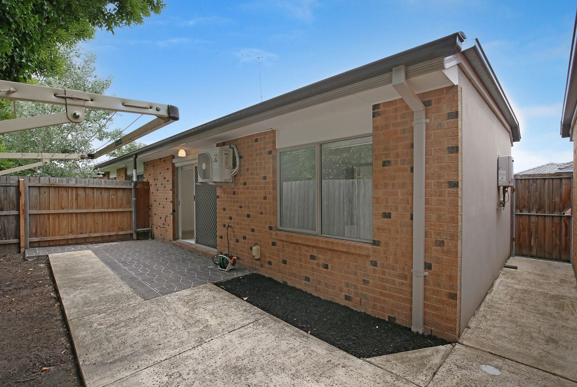 Low Maintenance Living and Close to All Amenities!