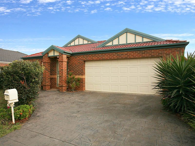 12 Sharrock Close, Caroline Springs - Thumbnail 2