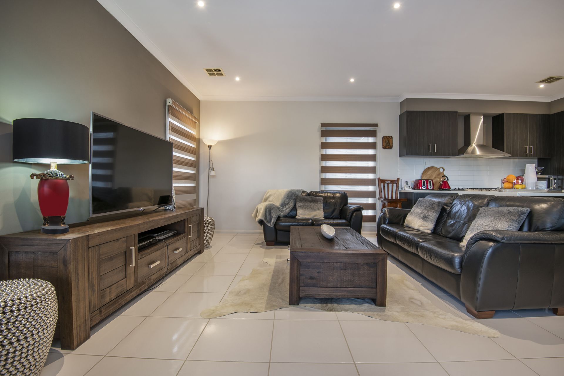 GREAT FAMILY HOME  - DUAL CORNER ACCESS