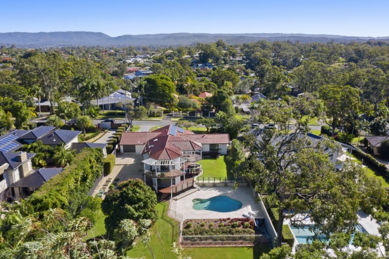 59 Hillview Parade, Ashmore - Thumbnail 3