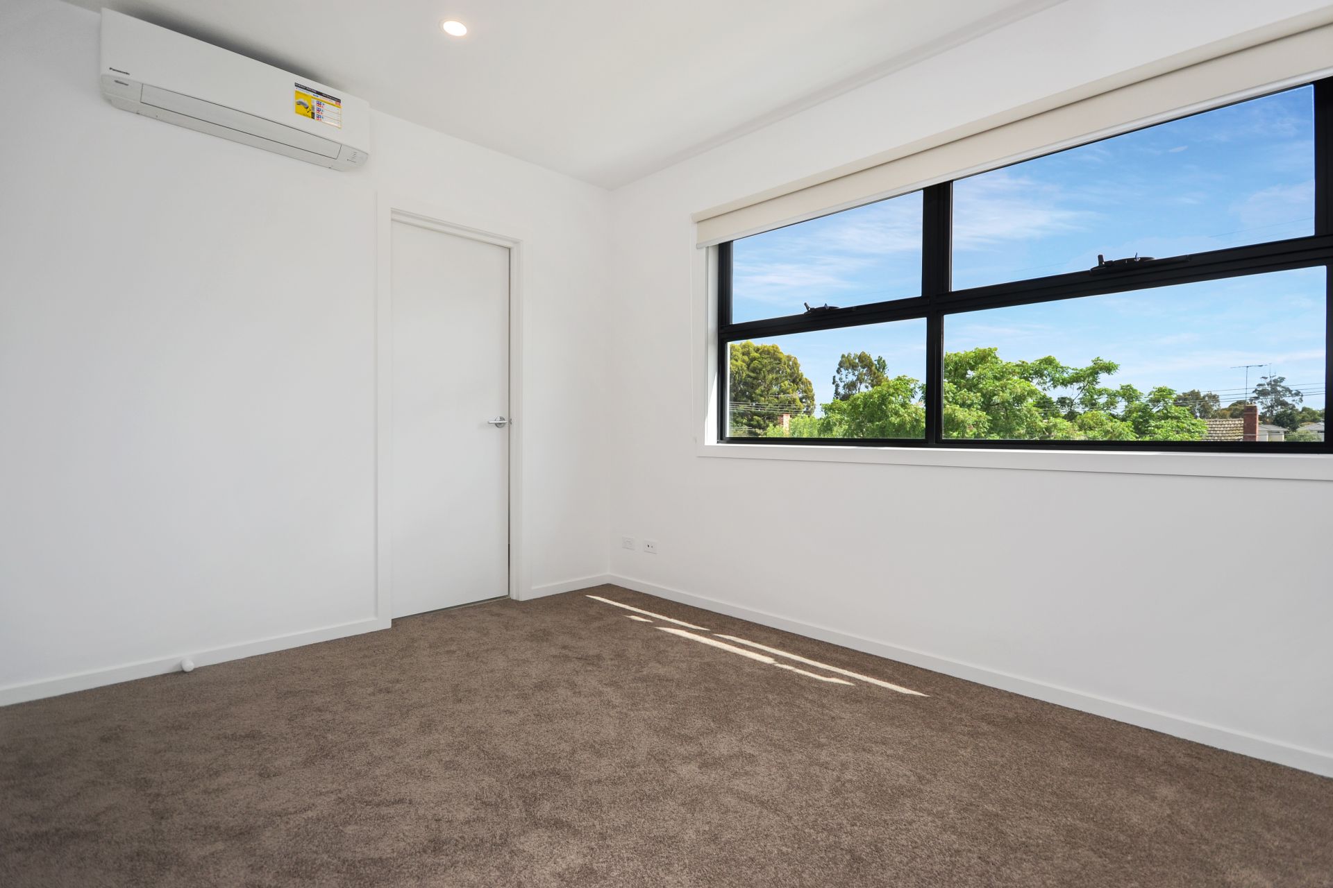BRAND NEW THREE BEDROOM MODERN LIVING