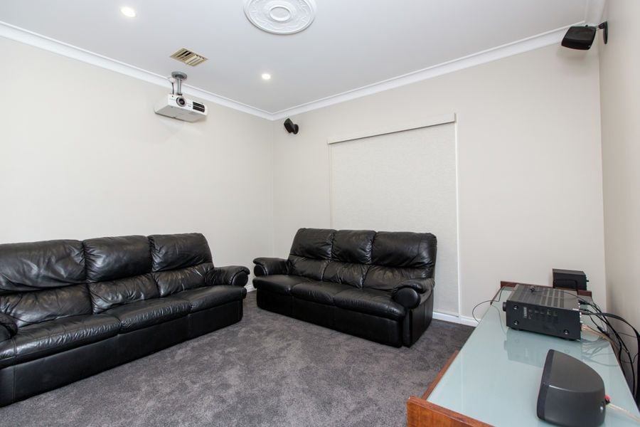 Real Estate For Sale 1 Clare Avenue Lake Albert , NSW