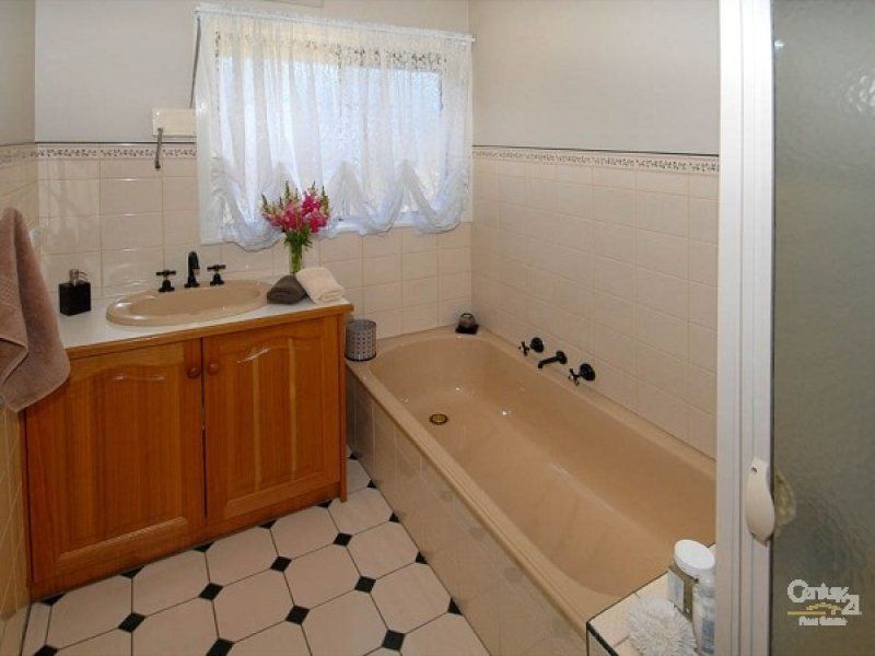 1 Michael Court, Altona North - Thumbnail 7