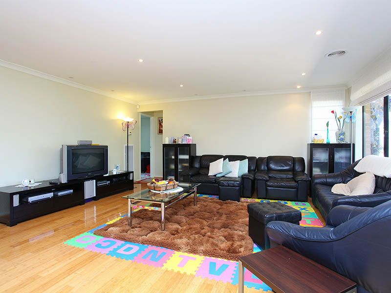55 Caroline Springs Boulevard, Caroline Springs - Thumbnail 3